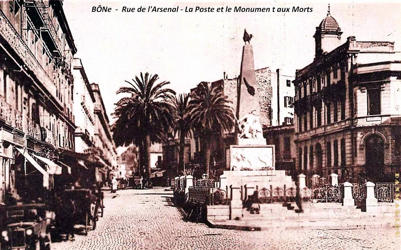 Bone - Rue de l'Arsenal - Poste, Monument aux Morts.jpg